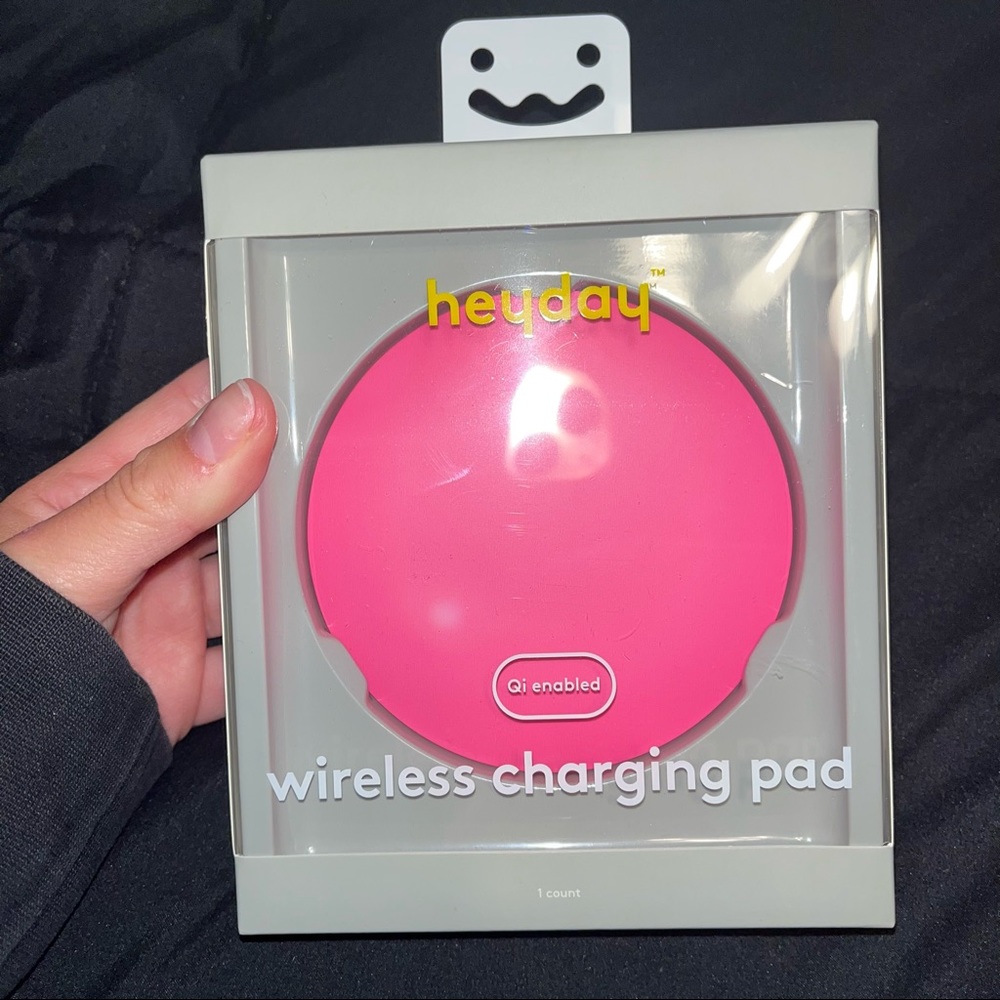 Wireless charging pad